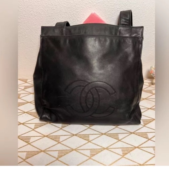 CHANEL Authentic Vintage Lambskin CC Stitched Logo Tote Purse - Picture 11 of 16